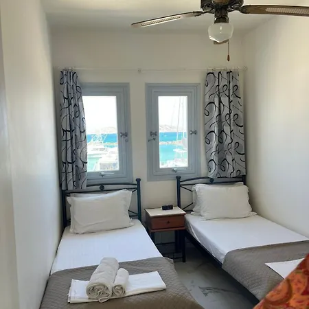 Portside Paradise דירה נאוסה