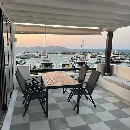 Portside Paradise נאוסה